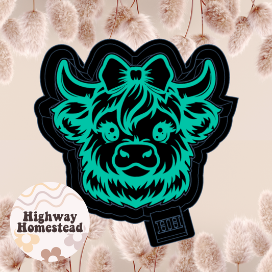 Highland Cow with Bow Freshie Mold